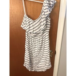 Off shoulder stripe dress